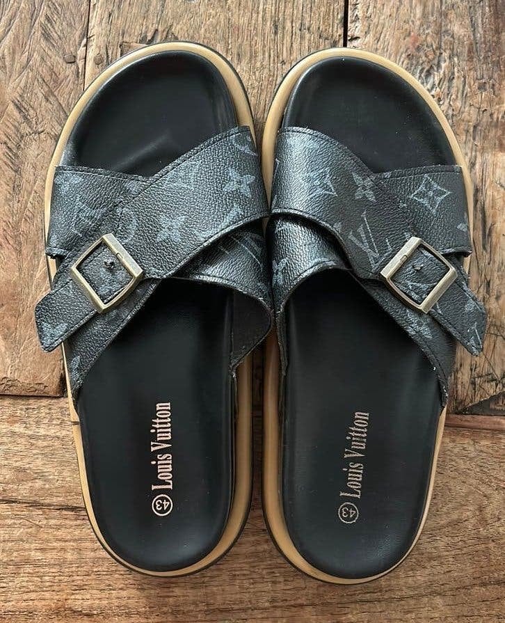 *nieuw* Sandaal slipper bruin - maat 40, Ophalen of Verzenden, Nieuw, Bruin