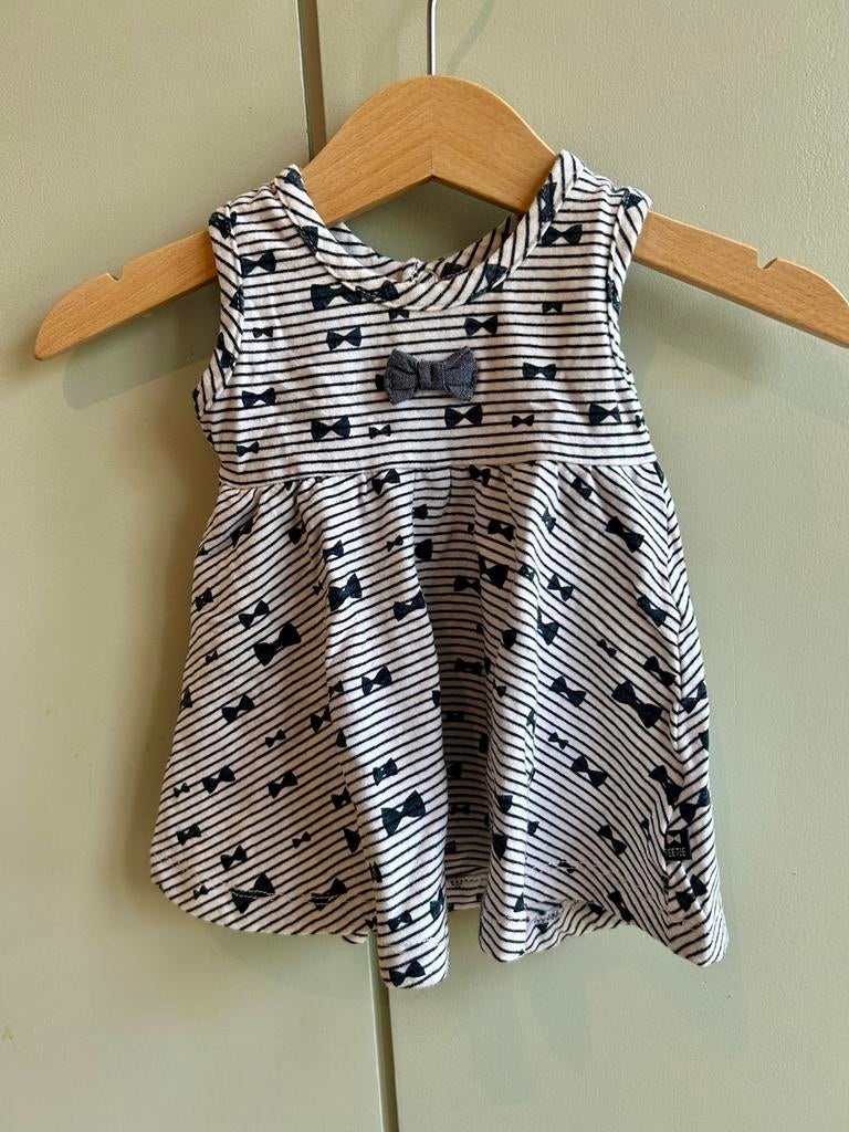 Feetje setje: Jurkje, shirtje en broekje maat 56, Ophalen of Verzenden, Zo goed als nieuw, Meisje, Setje