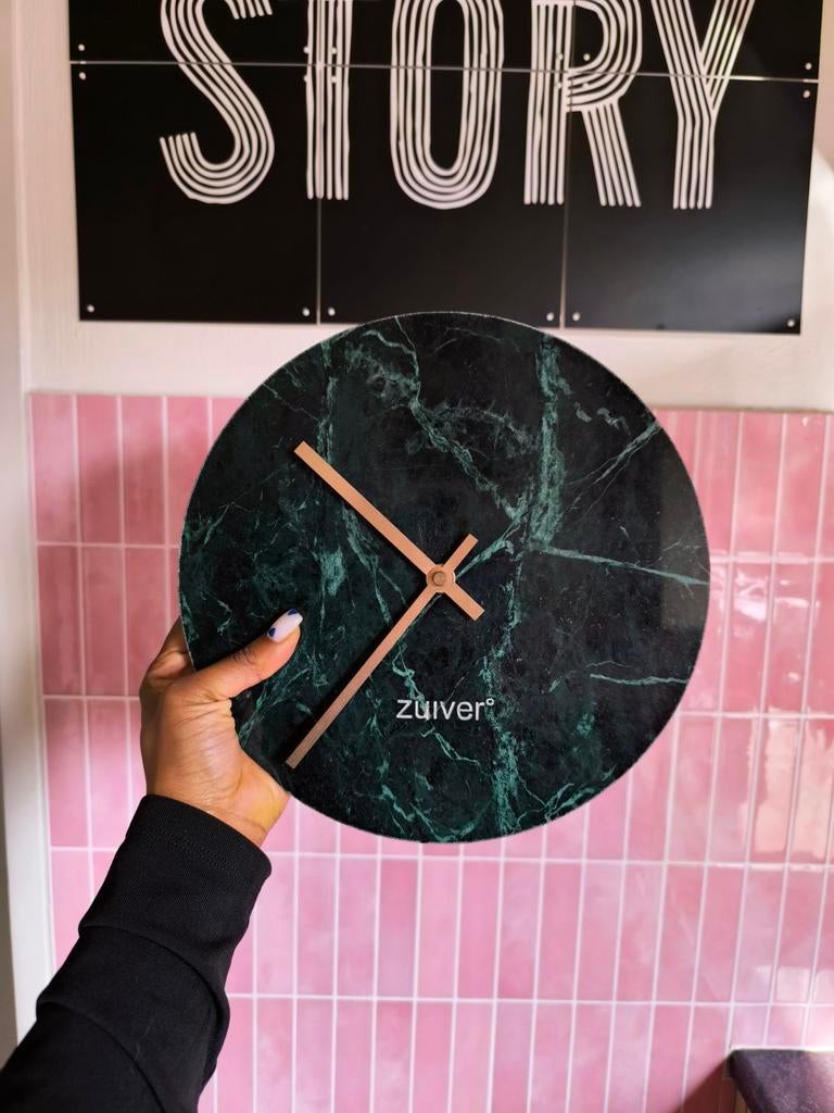 Zuiver Klok Marble Marmer - Loopt wel, loopt wat achter, Ophalen, Gebruikt, Analoog, Wekker of Tafelklok