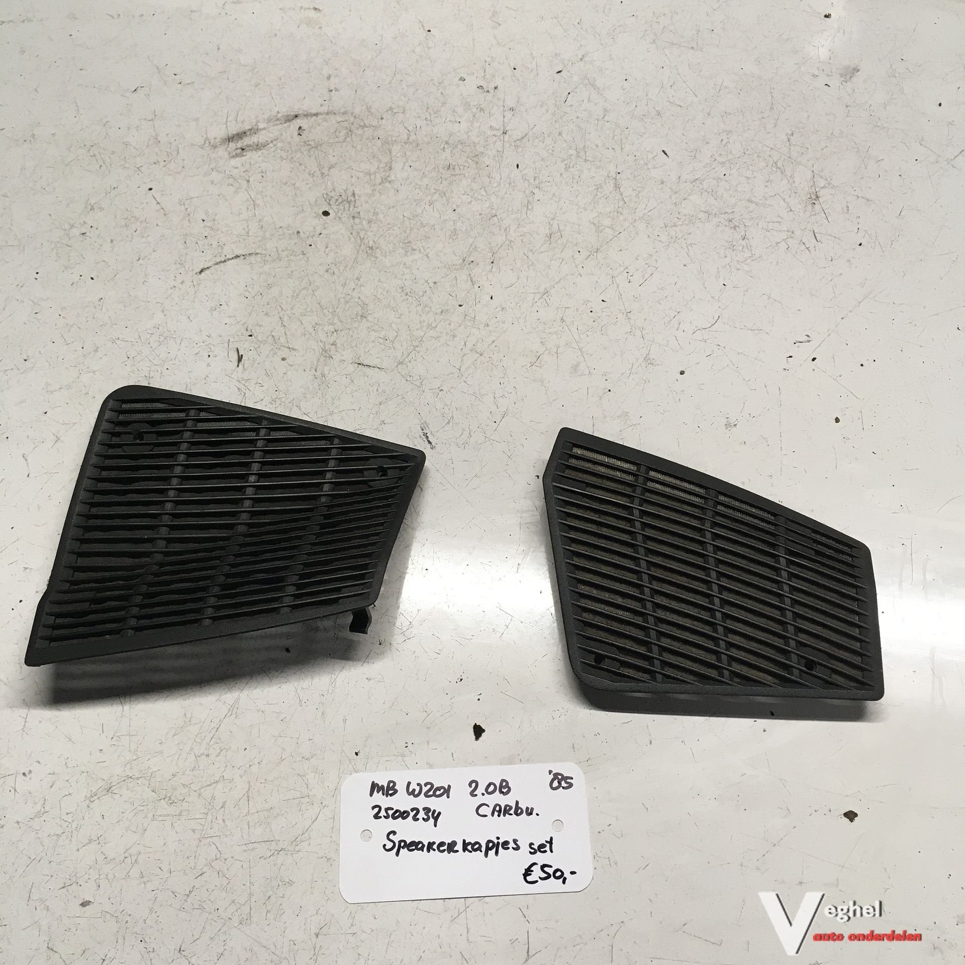 Mercedes W201 2.0 Benzine 1985      Speakerkapjes  set, Gebruikt, -, -, Ophalen of Verzenden
