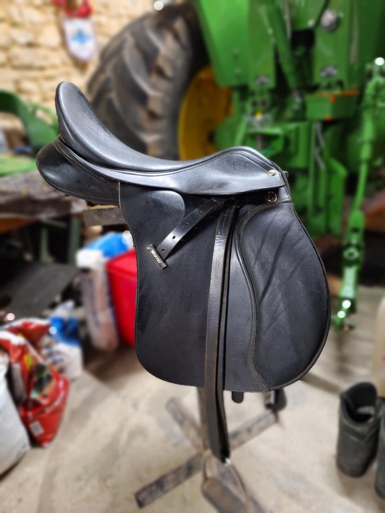 Wintec 500 cair veelzijdigheidszadel 17,5 inch, Dieren en Toebehoren, Paarden en Pony's | Zadels, Ophalen, Gebruikt, Recreatie
