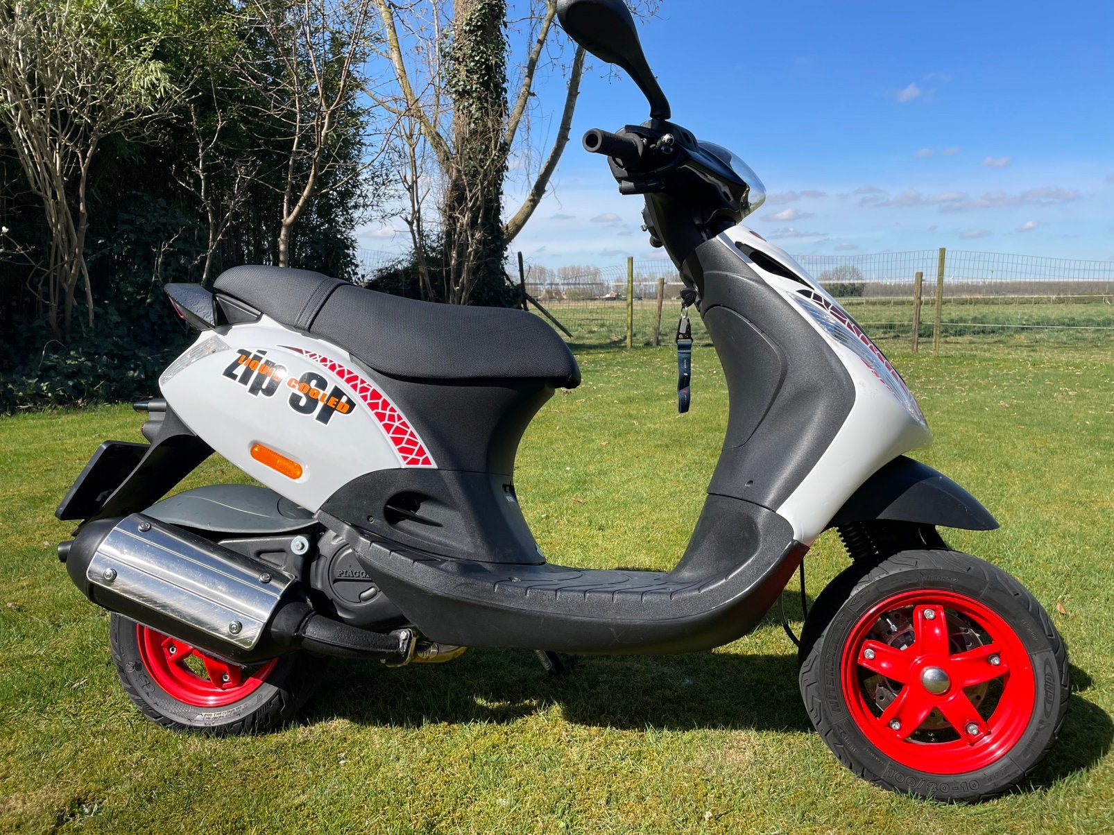 Piaggio Zip SP h2o 172cc – Unieke uitvoering a1/a2, Fietsen en Brommers, Scooters | Piaggio, Ophalen, Zo goed als nieuw, Tweetakt