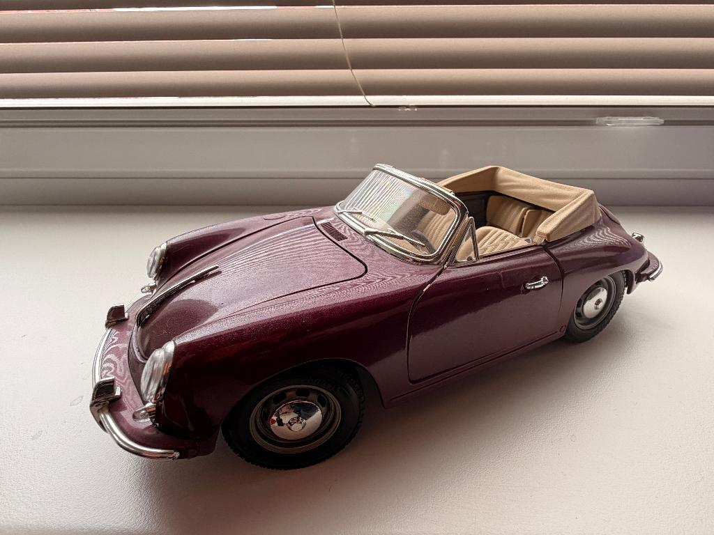 Bburago Porsche 356 B 1961 Paars schaal 1:18, Ophalen, Zo goed als nieuw, Auto, Bburago
