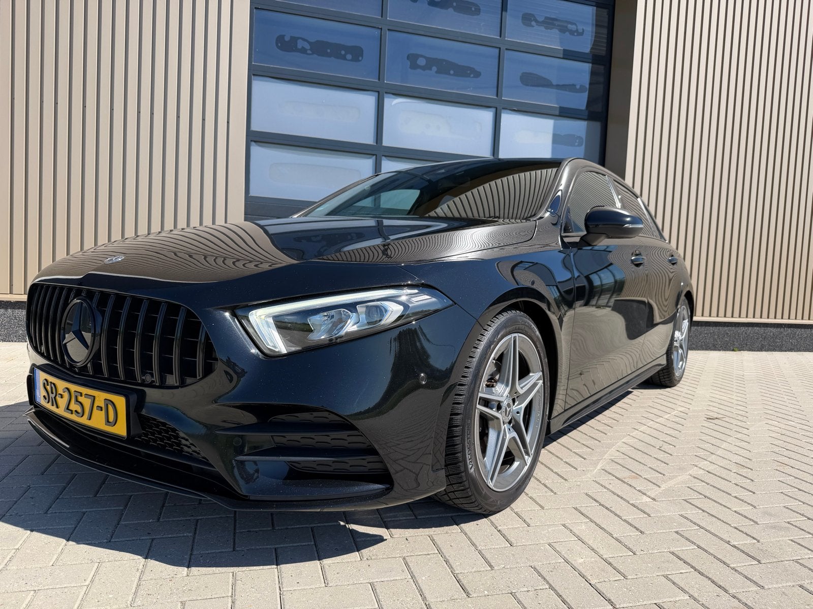 Mercedes-Benz A-Klasse A180D AMG-line 2018 A45 Blackpakket, Auto's, Mercedes-Benz, 1345 kg, Zwart, 4 cilinders, Zwart