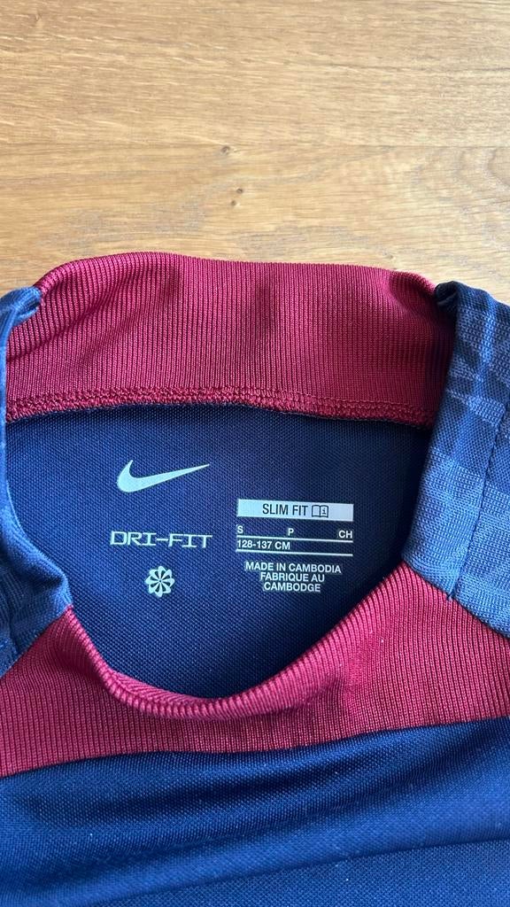 Nike PSG Thuisshirt en Broekje Set - Maat S (128-137 cm), Ophalen of Verzenden, Gebruikt, Jongen of Meisje