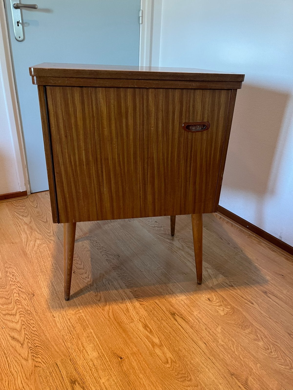 Vintage Naaitafel / Bijzettafel - Jaren '60, Antiek en Kunst, Ophalen