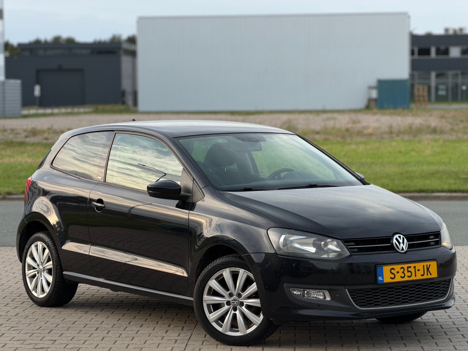 Volkswagen Polo 1.2 51KW 2011 Style / LM / RNS / Stoelverwar, Auto's, 40 €/maand, 4 cilinders, 1198 cc, Zwart