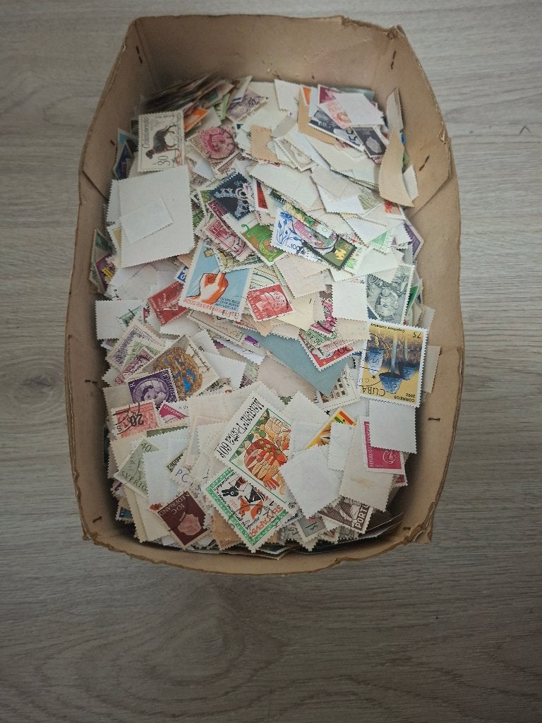 Doos Vol Postzegels Wereld Afgeweekt 600 Gram, Postzegels en Munten, Ophalen of Verzenden, Nederland en Buitenland