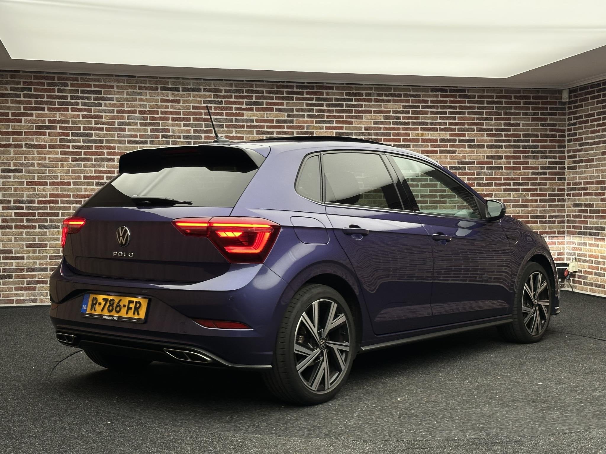 Volkswagen Polo 1.0 TSI R-Line Business | Dak| Keyless| IQ L, Automatische klimaatregeling, Stof, Gebruikt, Euro 6