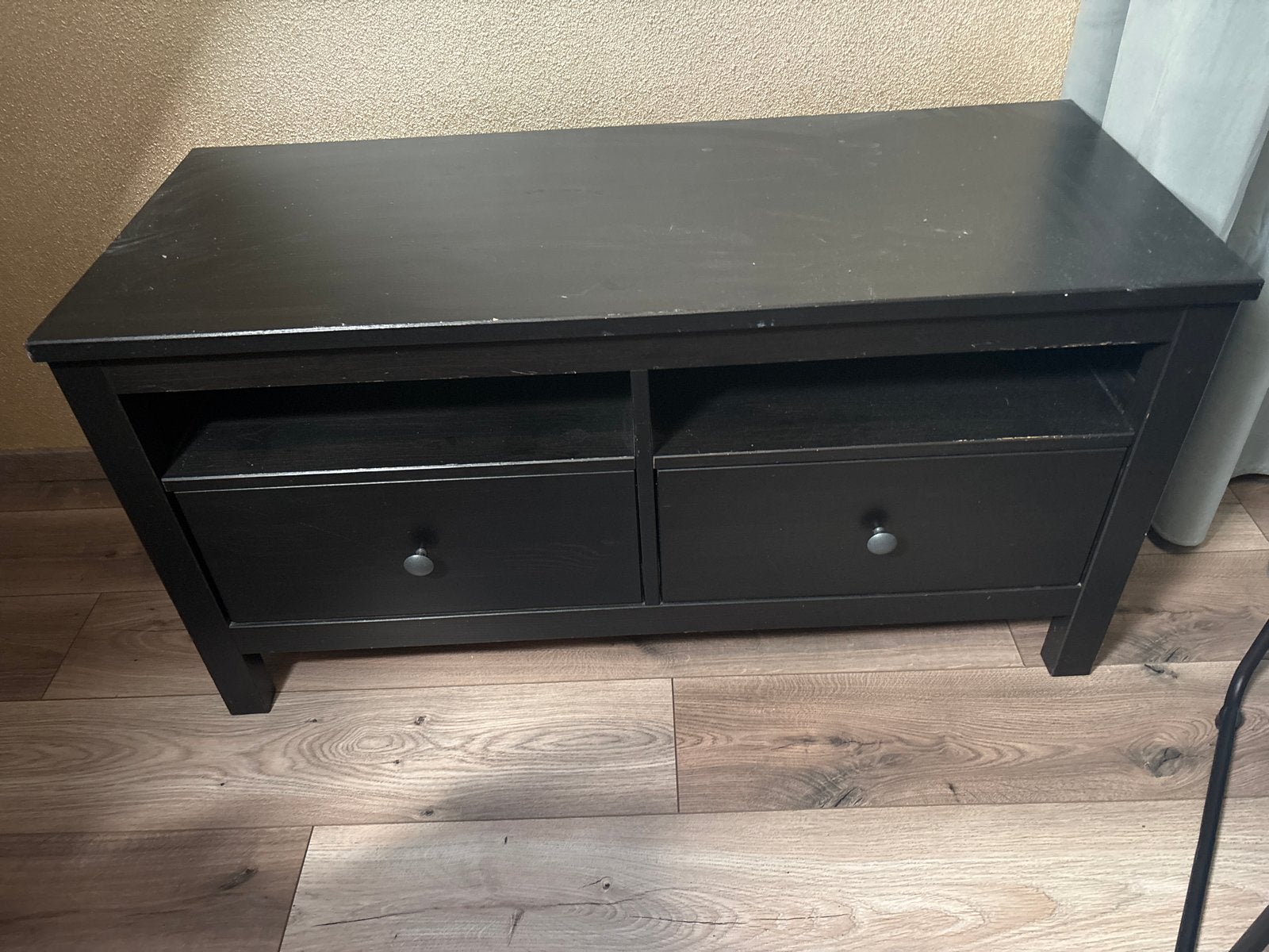 Zwart TV-meubel met lades en open vakken, Ophalen, Gebruikt, 100 tot 150 cm, Minder dan 100 cm