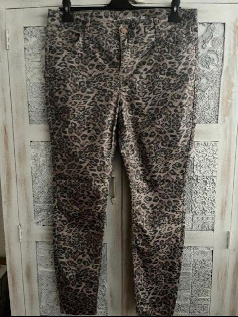 NIEUW ! Broek Magic Simplicity panterprint bruin maat 46, Kleding | Dames, Magic Simplicity, Bruin, Maat 46/48 (XL) of groter