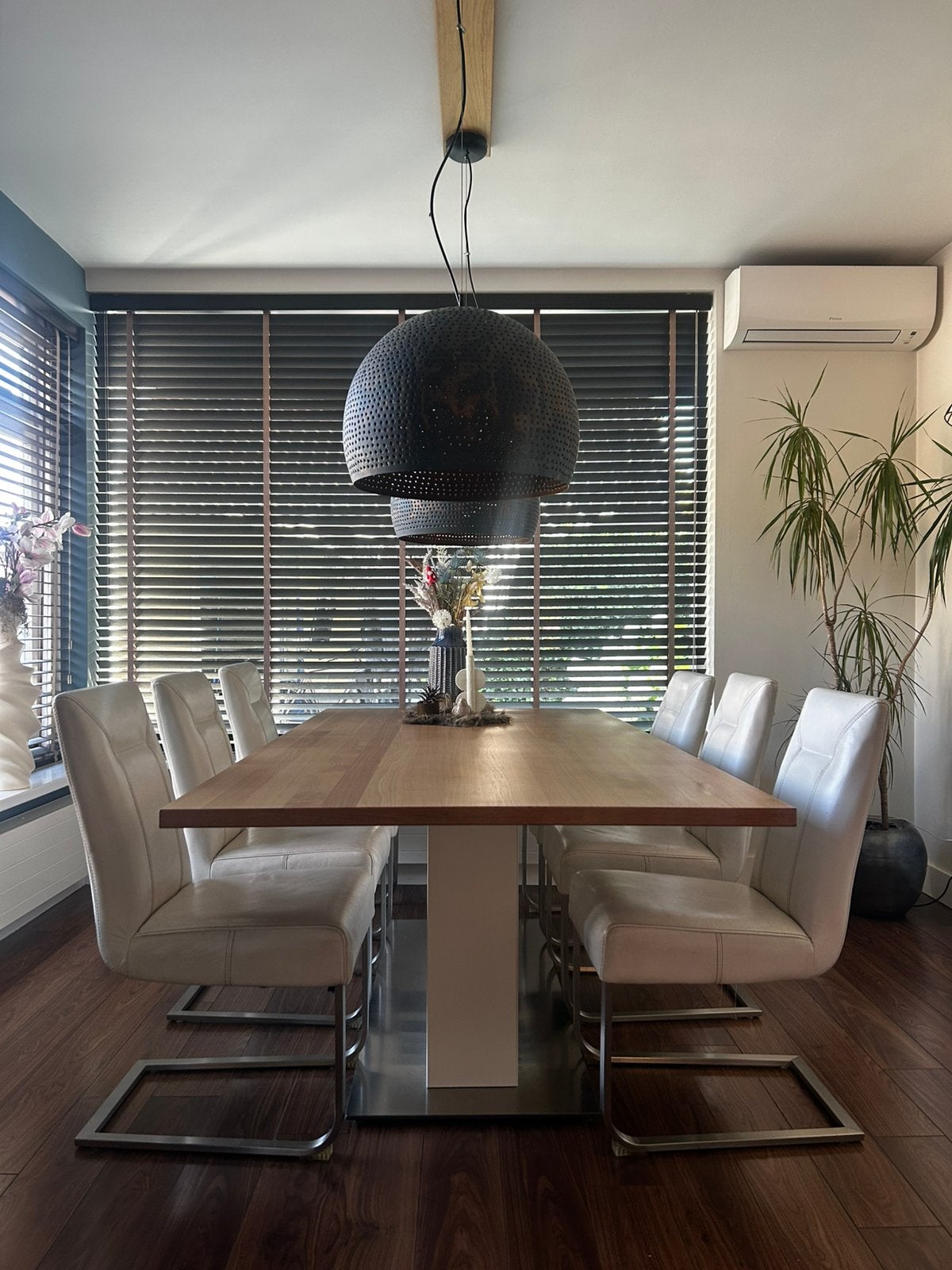 Mooie eettafel uit de Hülsta Xelo-serie, Ophalen, Zo goed als nieuw, 4 tot 6 stoelen