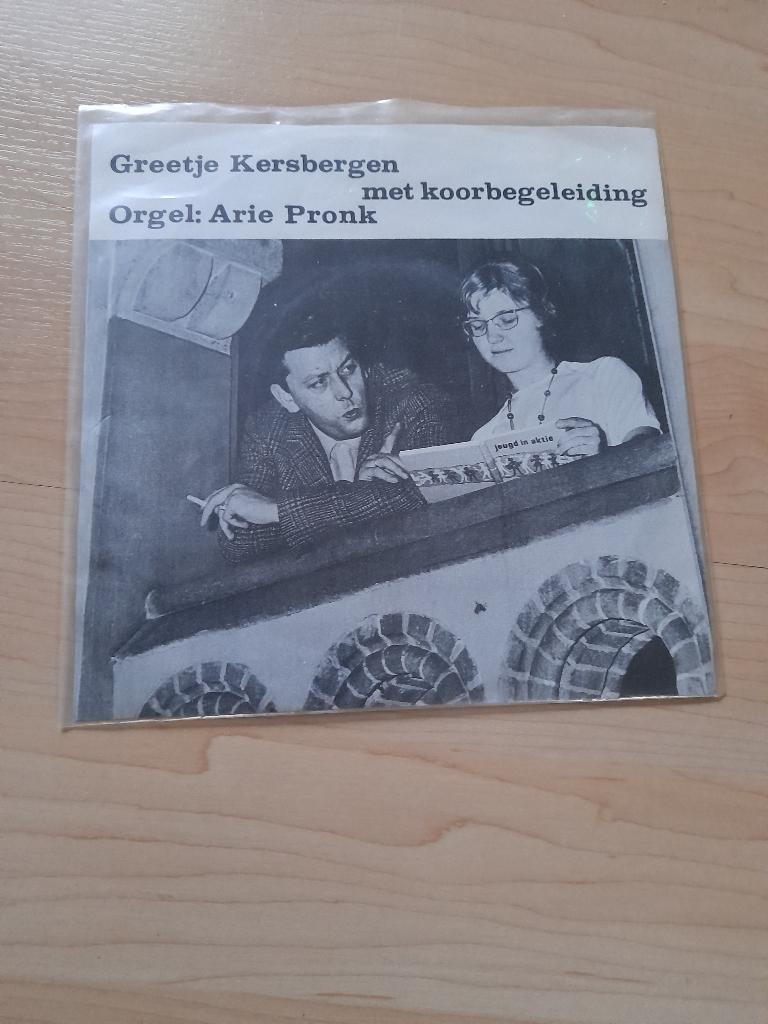SINGLE GREETJE KERSBERGEN MET KOORBEGELEIDINGEN ARIE PRONK, Ophalen of Verzenden, Gebruikt, Nederlandstalig