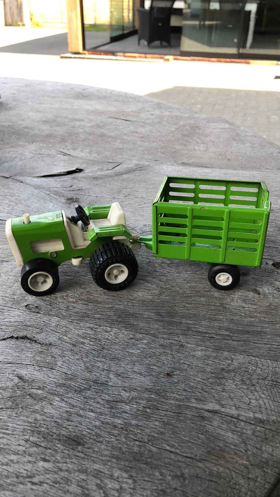 Vintage speelgoed Tractor ijzer en kuntstof, Hobby en Vrije tijd, Modelauto's | 1:32, Ophalen of Verzenden, Gebruikt, Tractor of Landbouw