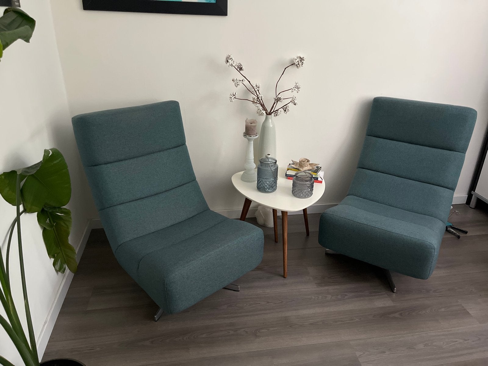 Set van twee leuke lounge stoelen - aquablauw/grijs, Huis en Inrichting, Ophalen, Twee, Blauw, Zo goed als nieuw