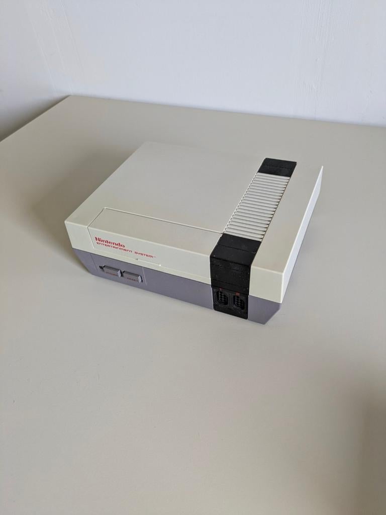 Nintendo NES Classic Console met Kabels en Accessoires, Spelcomputers en Games, Spelcomputers | Nintendo NES, Gebruikt, Met 2 controllers