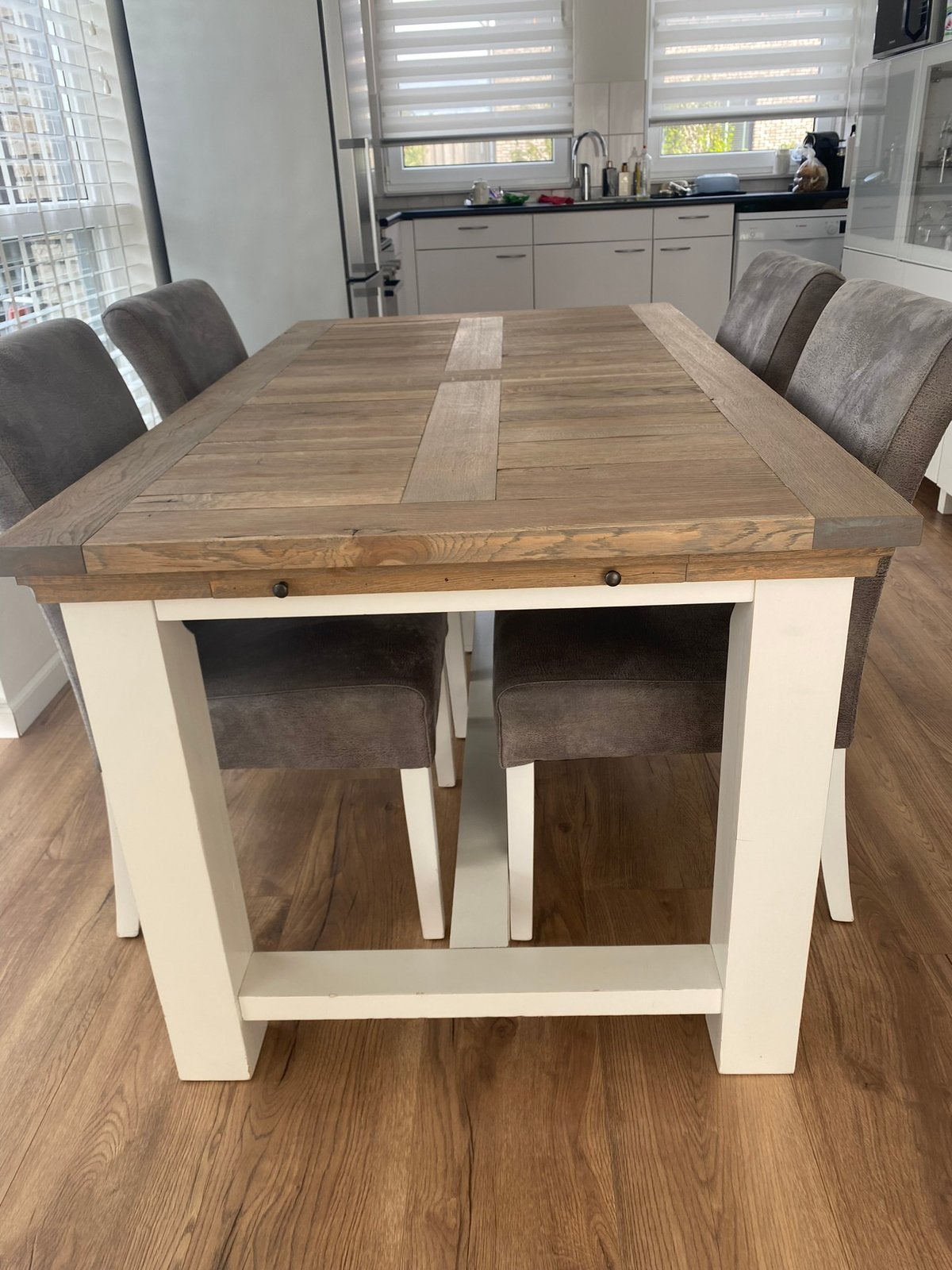 Eettafel, Ophalen, Gebruikt, 4 tot 6 stoelen