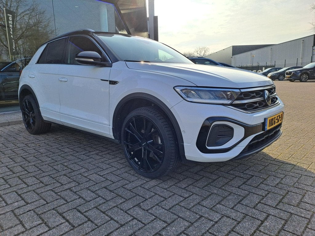 Volkswagen T-Roc 1.5 TSI R-Line | 150PK | AUTOMAAT | NAVIGAT, 1258 kg, 1498 cc, 4 cilinders, Wit