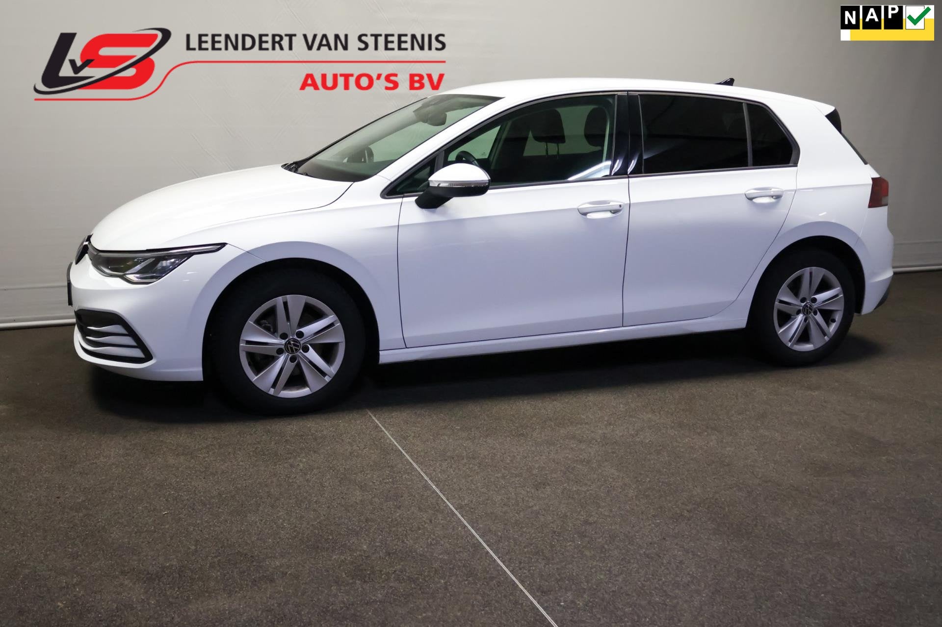 Volkswagen Golf 1.0 TSI Life, Auto's, Voorwielaandrijving, Euro 6, Wit, Origineel Nederlands