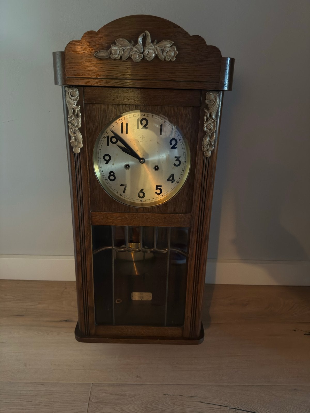 Antieke Junghans wandklok - Eikenhout met decoraties, Ophalen