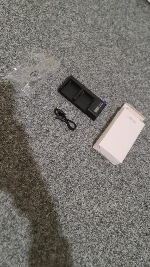 Batterij oplader voor Sony NP- F en NP-FM baterijen- Nieuw, Audio, Tv en Foto, Videocamera's Analoog, (Video)band, Hi 8, Ophalen of Verzenden