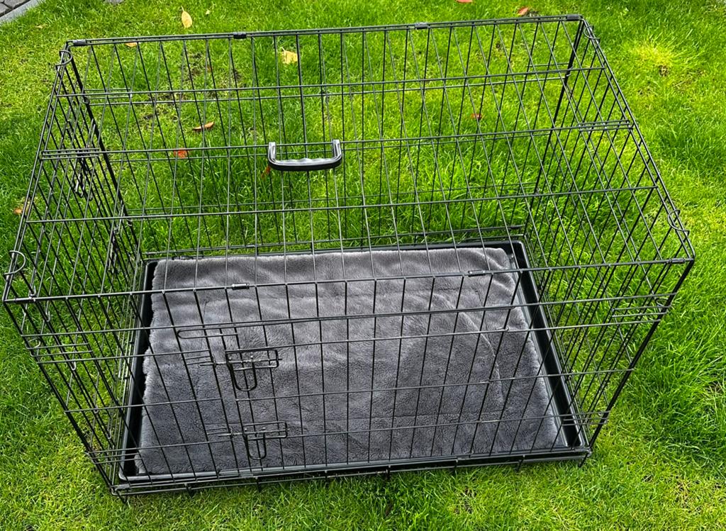 Hondenbench zwart – maat L ( 90x55x60 cm)inclusief benchmat, Dieren en Toebehoren, Hondenhokken, Ophalen, Zo goed als nieuw, 75 tot 110 cm
