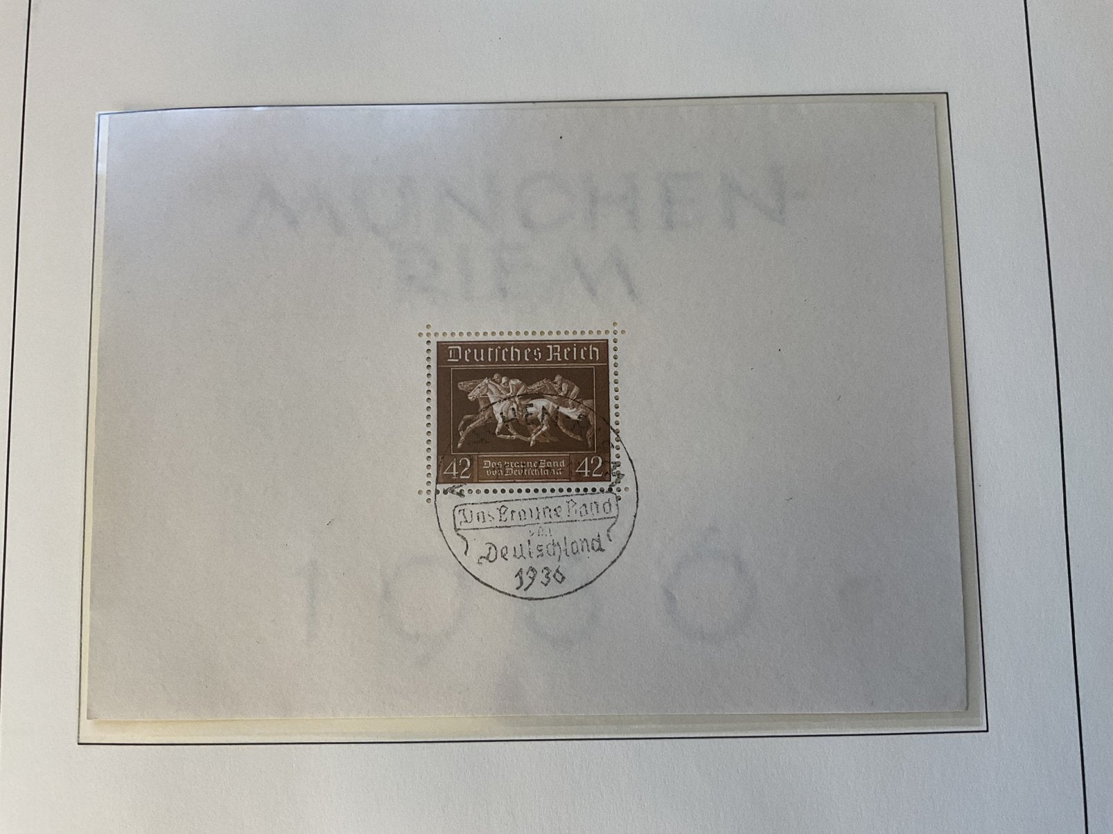 825) Deutsches Reich 1933/45 in fraai Leuchtturm album, Postzegels en Munten, Postzegels | Volle albums en Verzamelingen, Verzenden