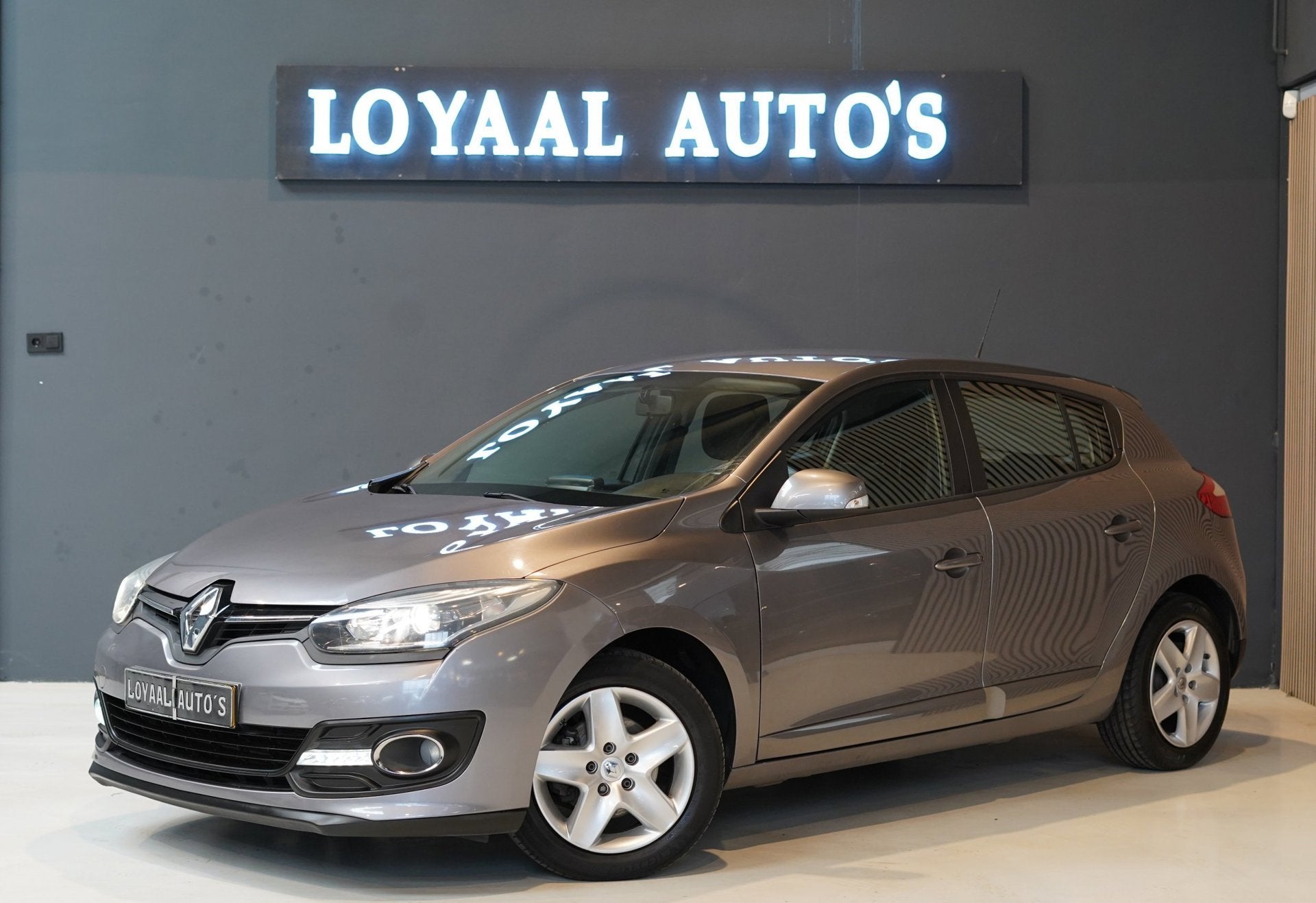 Renault Mégane 1.2 TCe Expression | AIRCO | CRUISE | TREKHA, Voorwielaandrijving, Euro 5, Gebruikt, 4 cilinders