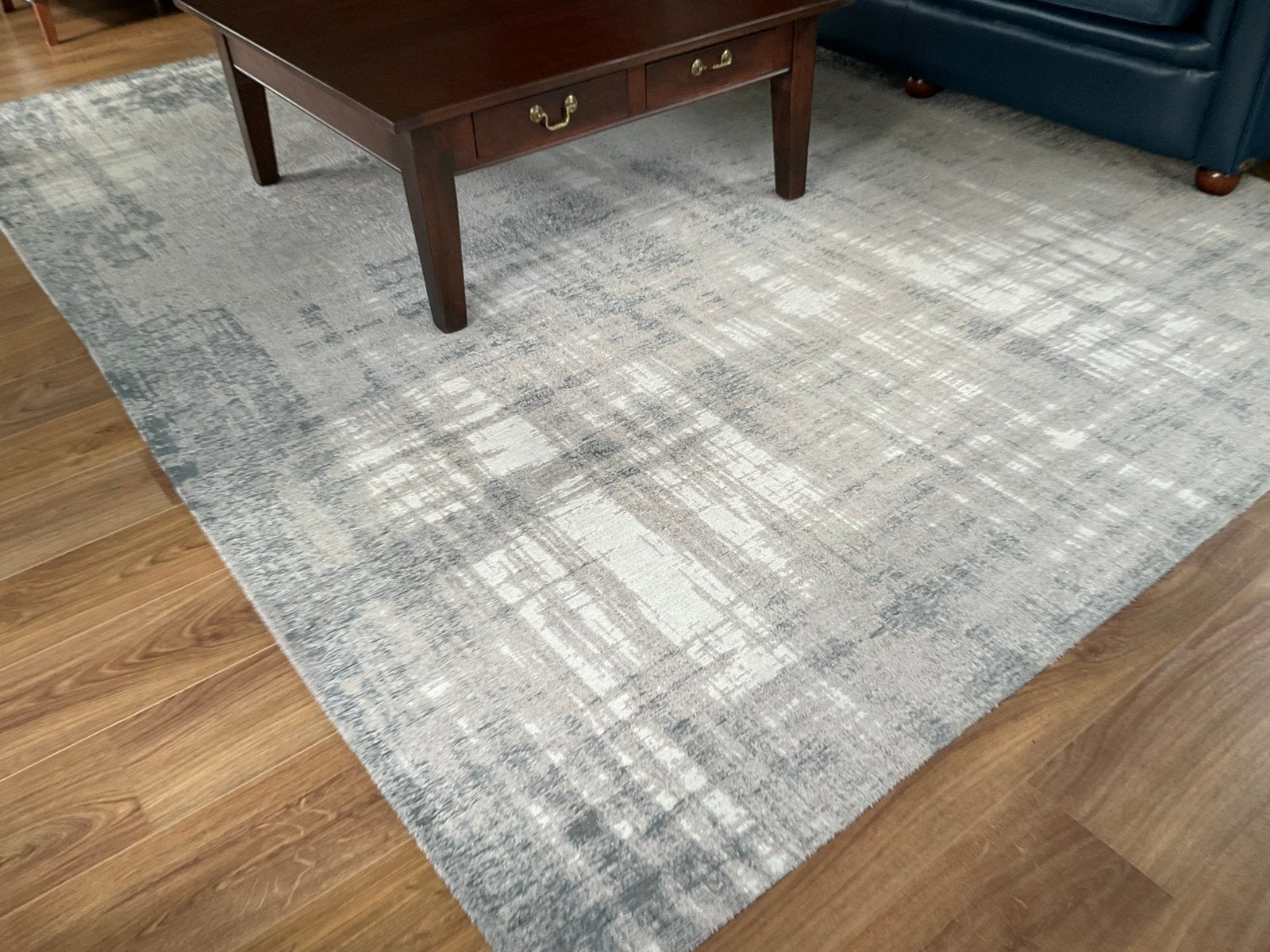 Vloerkleed blauw-grijs 230x240 cm zgan met ondertapijt, Blauw, Ophalen of Verzenden, Zo goed als nieuw, 200 cm of meer