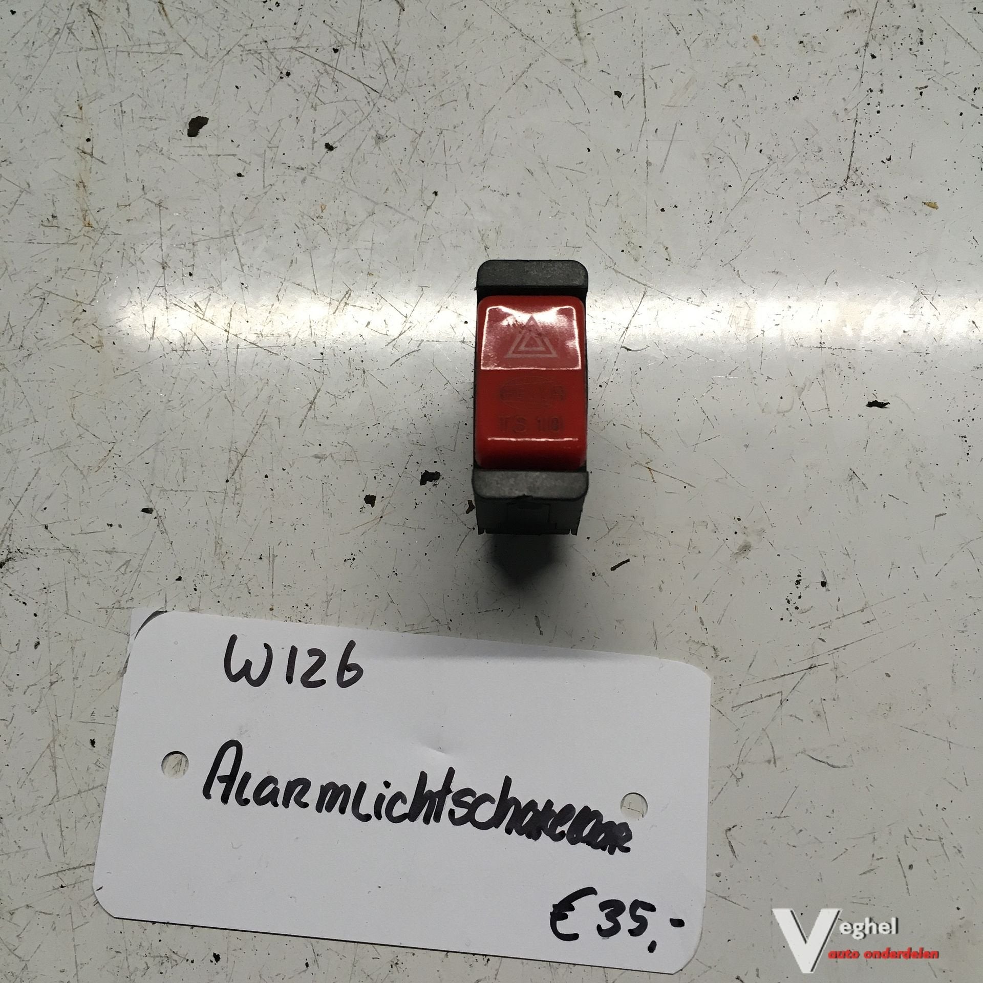 Mercedes W126  Alarmlichtschakelaar  000 820 9010