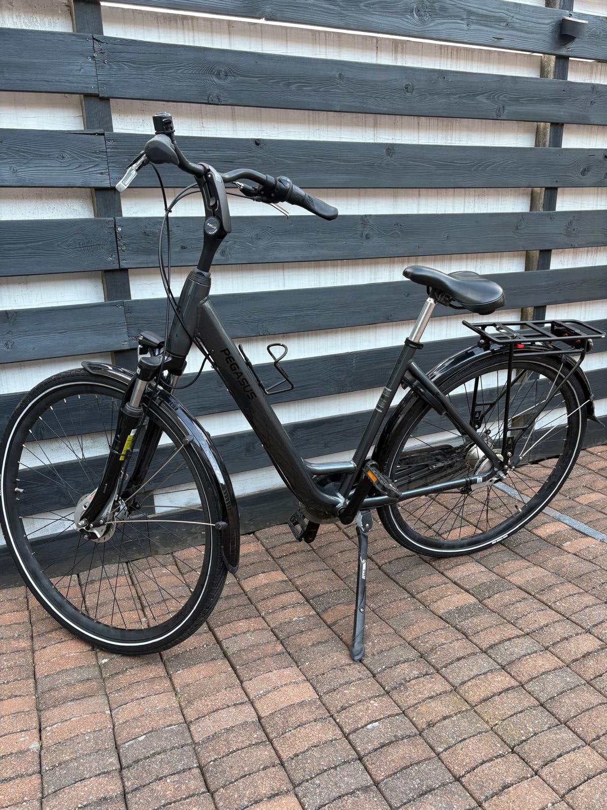 Dames fiets Pegasus zgan zwart geen schade 350 Euro, Fietsen en Brommers, Fietsen | Dames | Damesfietsen, Ophalen, Zo goed als nieuw