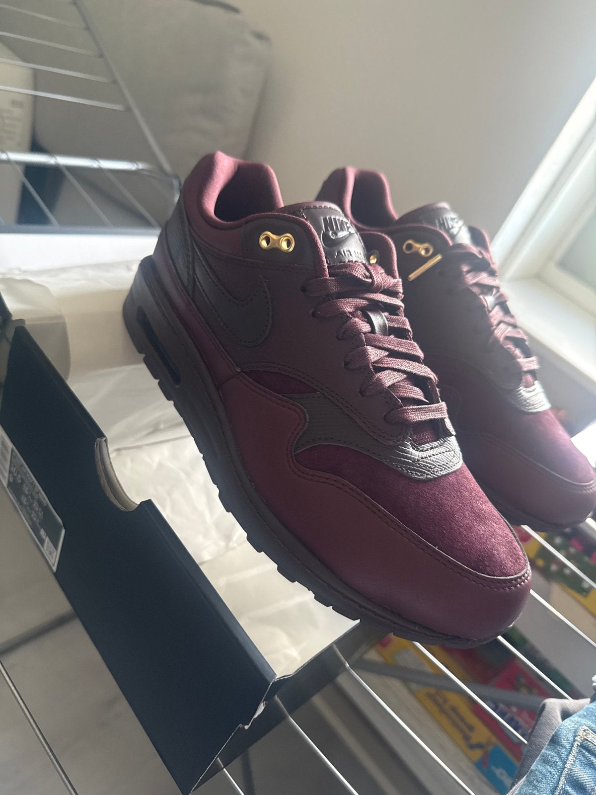 Nike Air Max 1 '87 NBHD Burgundy Crush - Maat 42.5 Nieuw DS, Ophalen of Verzenden, Nieuw, Overige kleuren, Sneakers of Gympen