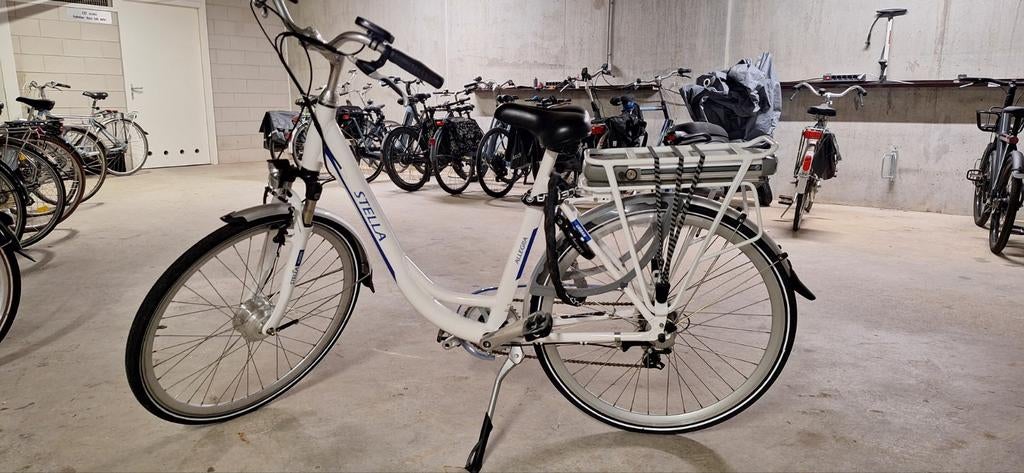 Stella Allegra White FDST Easy U N7V 28" - Nieuwstaat, Zo goed als nieuw, 50 km per accu of meer, 55 tot 59 cm, Ophalen
