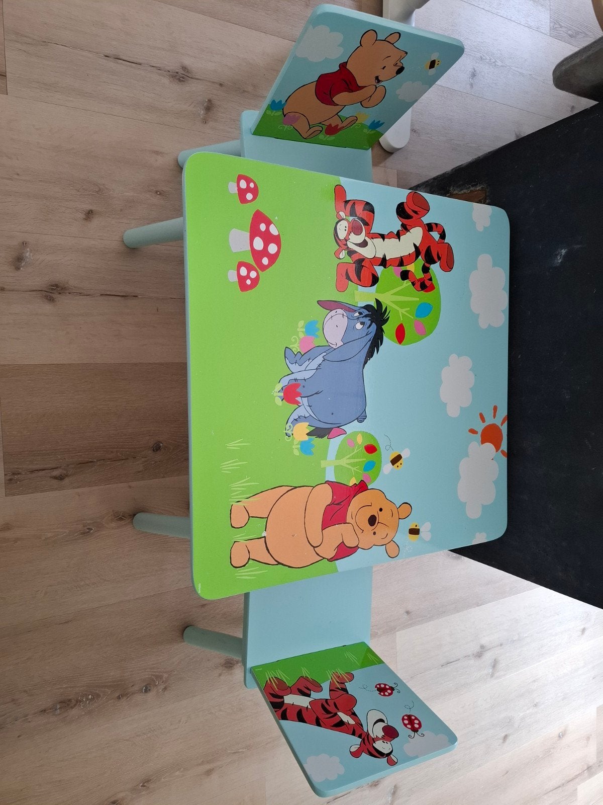 Leuke Disney Winnie the Pooh kinder tafelset met 2 stoeltjes, Ophalen, Zo goed als nieuw, Tafel(s) en Stoel(en)