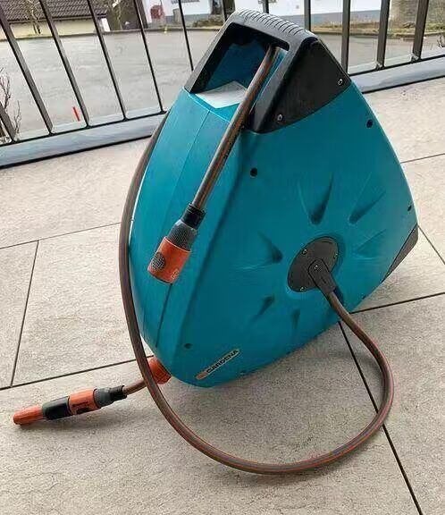 Wandslangbox Gardena 20 Roll-Up Automatic - ZGAN, Tuin en Terras, Ophalen, Zo goed als nieuw, Tuinslanghaspel