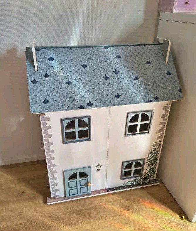 Groot houten poppenhuis met meubels van Playmobil, Kinderen en Baby's, Speelgoed | Poppenhuizen, Ophalen, Zo goed als nieuw, Poppenhuis