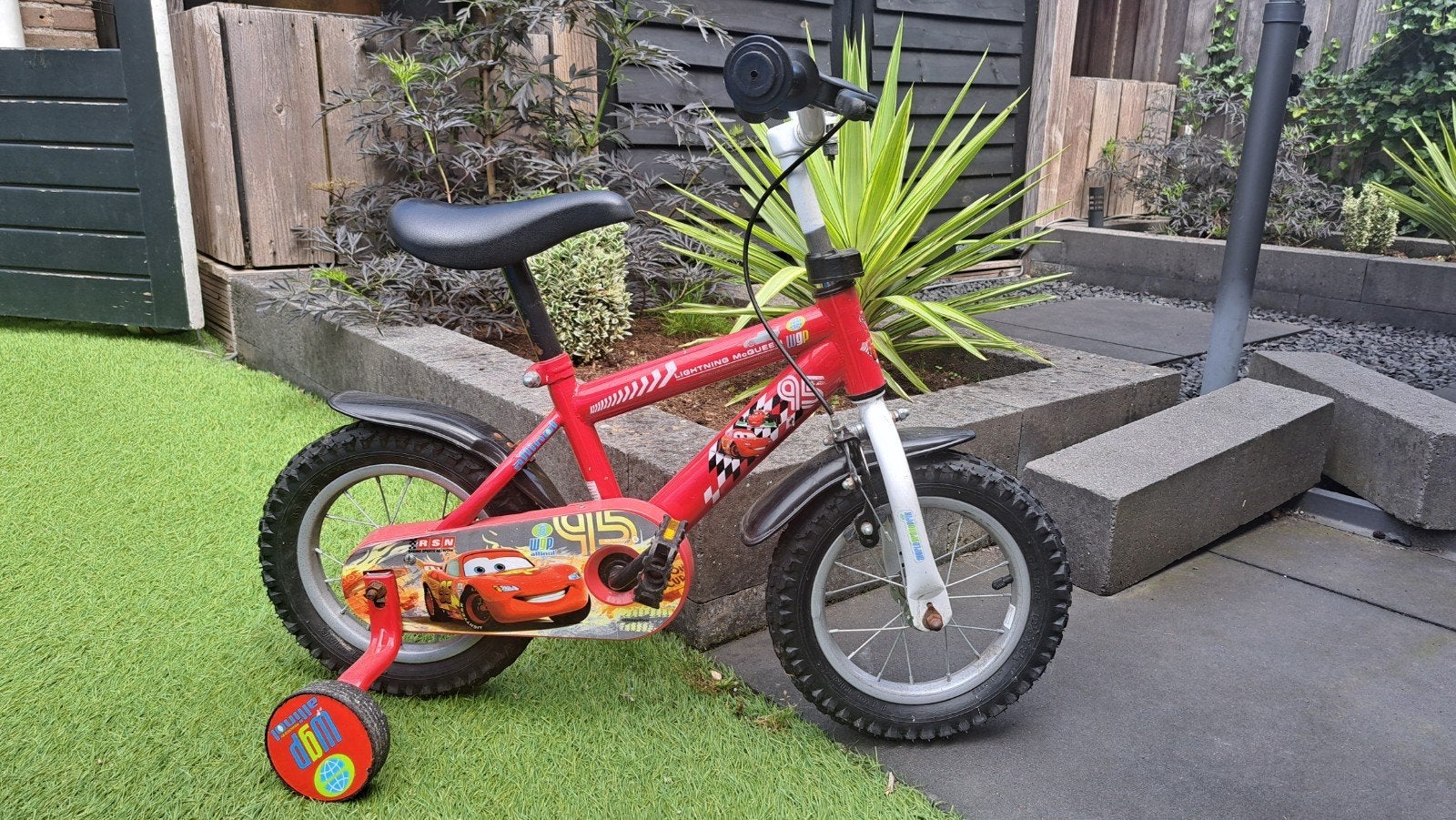 Cars Kinderfiets 12 inch met zijwieltjes, Ophalen, Gebruikt, Minder dan 16 inch, Zijwieltjes