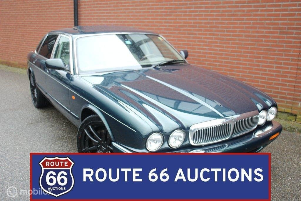 Jaguar XJ8 4.0 | 2000 | Route 66 Auctions, Auto's, Overige carrosserieën, Zwart, Bedrijf, Handgeschakeld