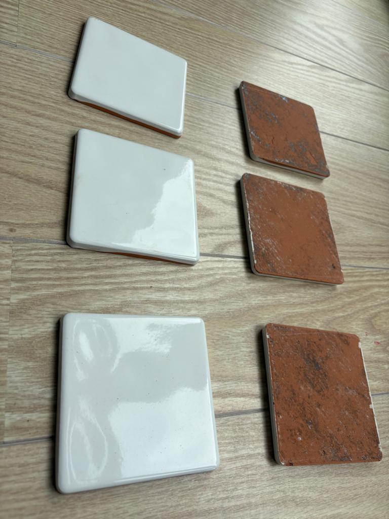 73 witte teracotta tegels 10x10 cm, 7mm dik, Doe-het-zelf en Verbouw, Tegels, Zo goed als nieuw, Wandtegels, Keramiek, Minder dan 20 cm