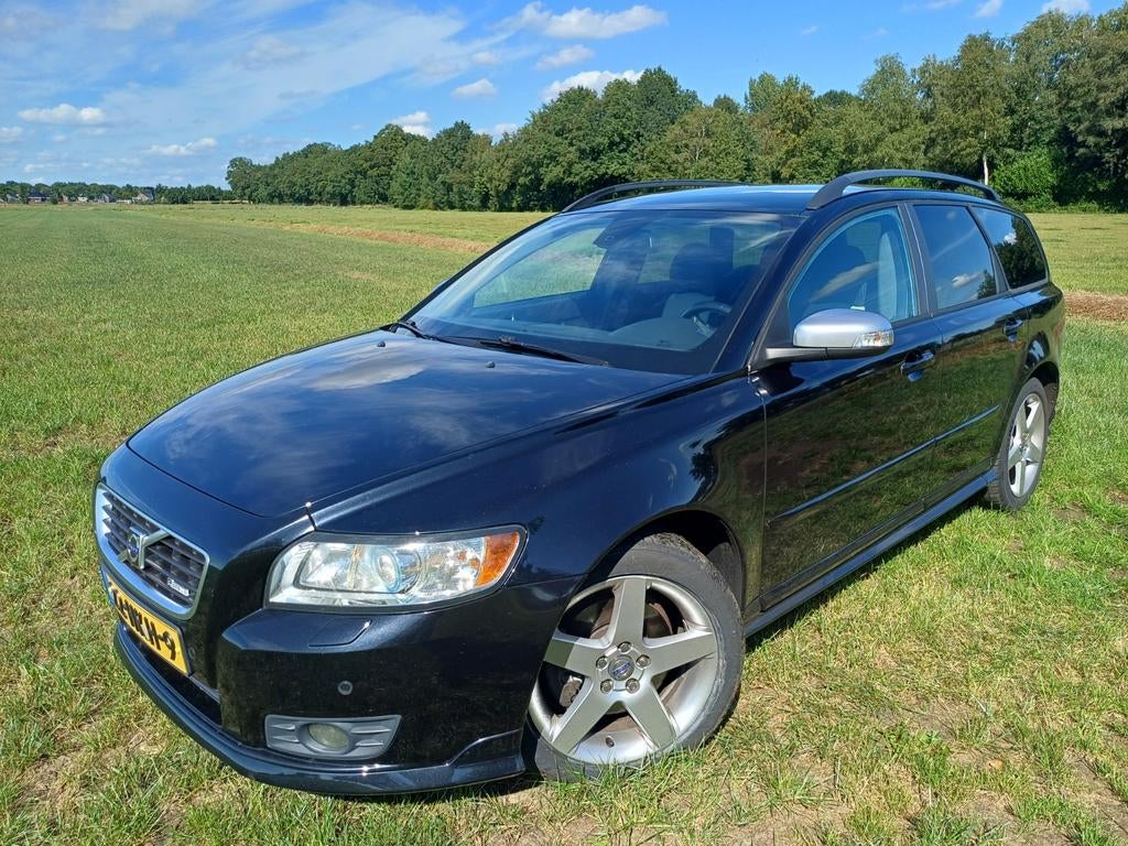 Volvo V50 2.4i R Design 170 pk/Xenon/Leder/ Supernetjes !!, Voorwielaandrijving, Zwart, Zwart, Stationwagon