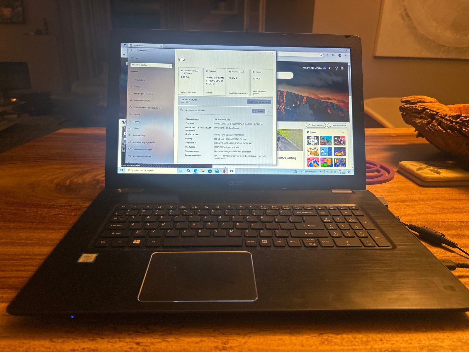 Acer Aspire E5-774 Laptop - i5-7200U, 8GB RAM, 238GB SSD, Ophalen, 2 tot 3 Ghz, Qwerty, 8 GB
