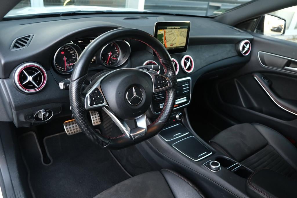 Mercedes-Benz CLA-klasse SB 180 Amg Pano Night Led, CLA, 730 kg, Gebruikt, Euro 6
