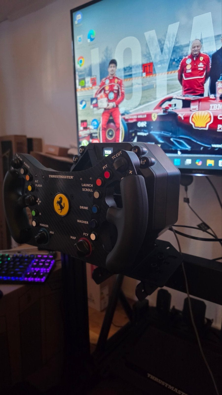 thrustmaster t598 + Ferrari 488 gt3 wheel, Ophalen, Zo goed als nieuw