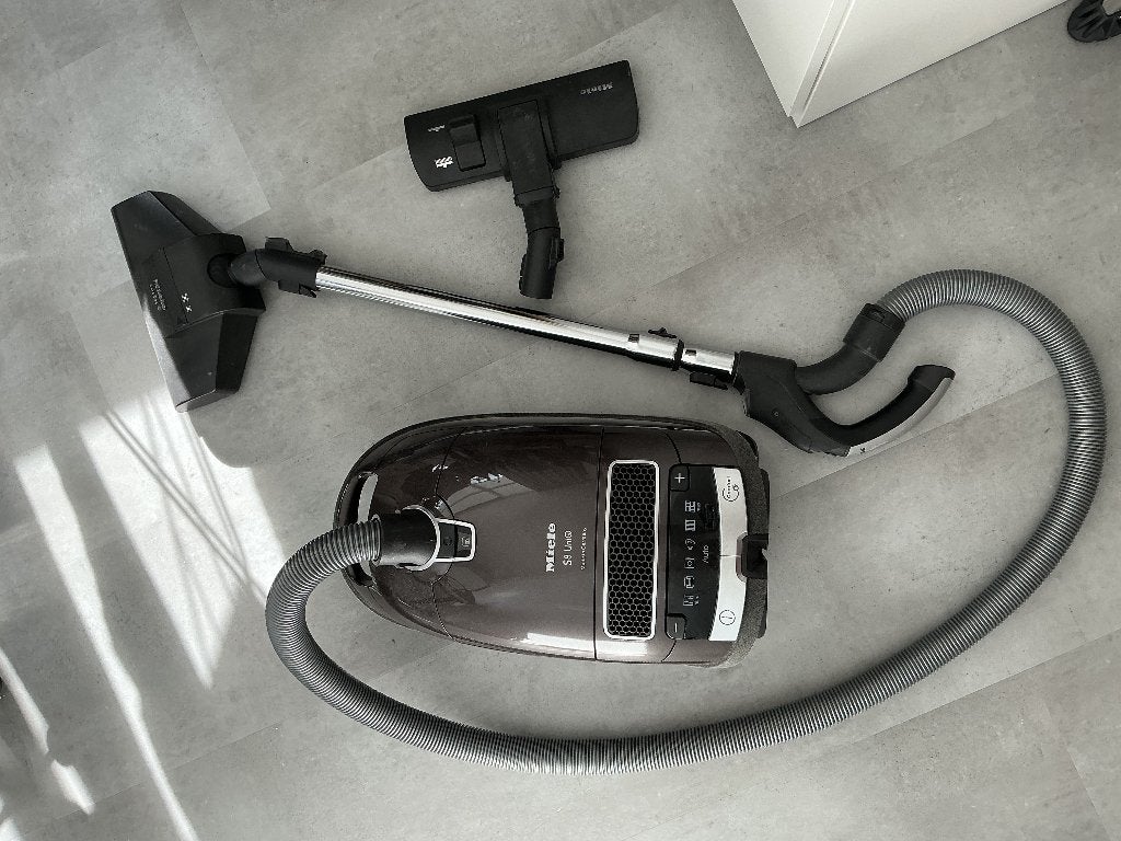 Miele S8 UniQ met roterende borstel, Gebruikt, Geschikt voor harde vloeren, Miele, Sledestofzuiger