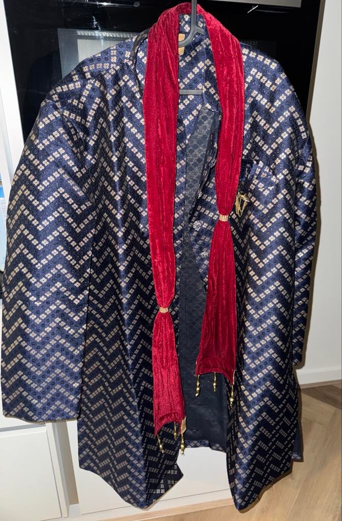 Hindoestaans heren trouwpak / baraati outfit maat 46, Ophalen of Verzenden, Zo goed als nieuw, Maat 46 (S) of kleiner, Blauw