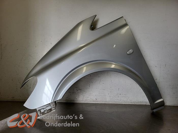 Scherm links-voor van een Mercedes Vito (9744)