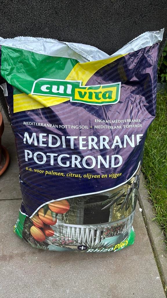 Mediterrane potgrond voor oa olijfbomen 40 liter, Ophalen of Verzenden, Potgrond