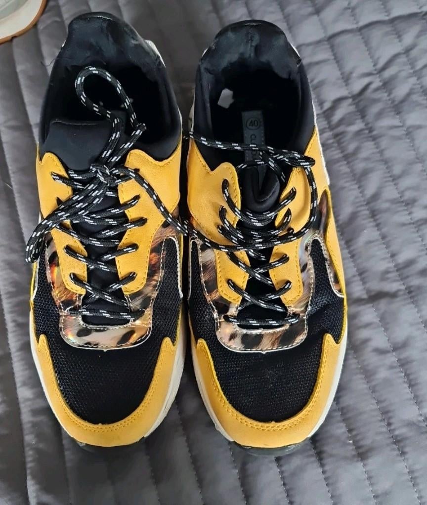 Claudia Ghizzani sneakers maat 40, Claudia Ghizzani, Geel, Ophalen of Verzenden, Sneakers of Gympen