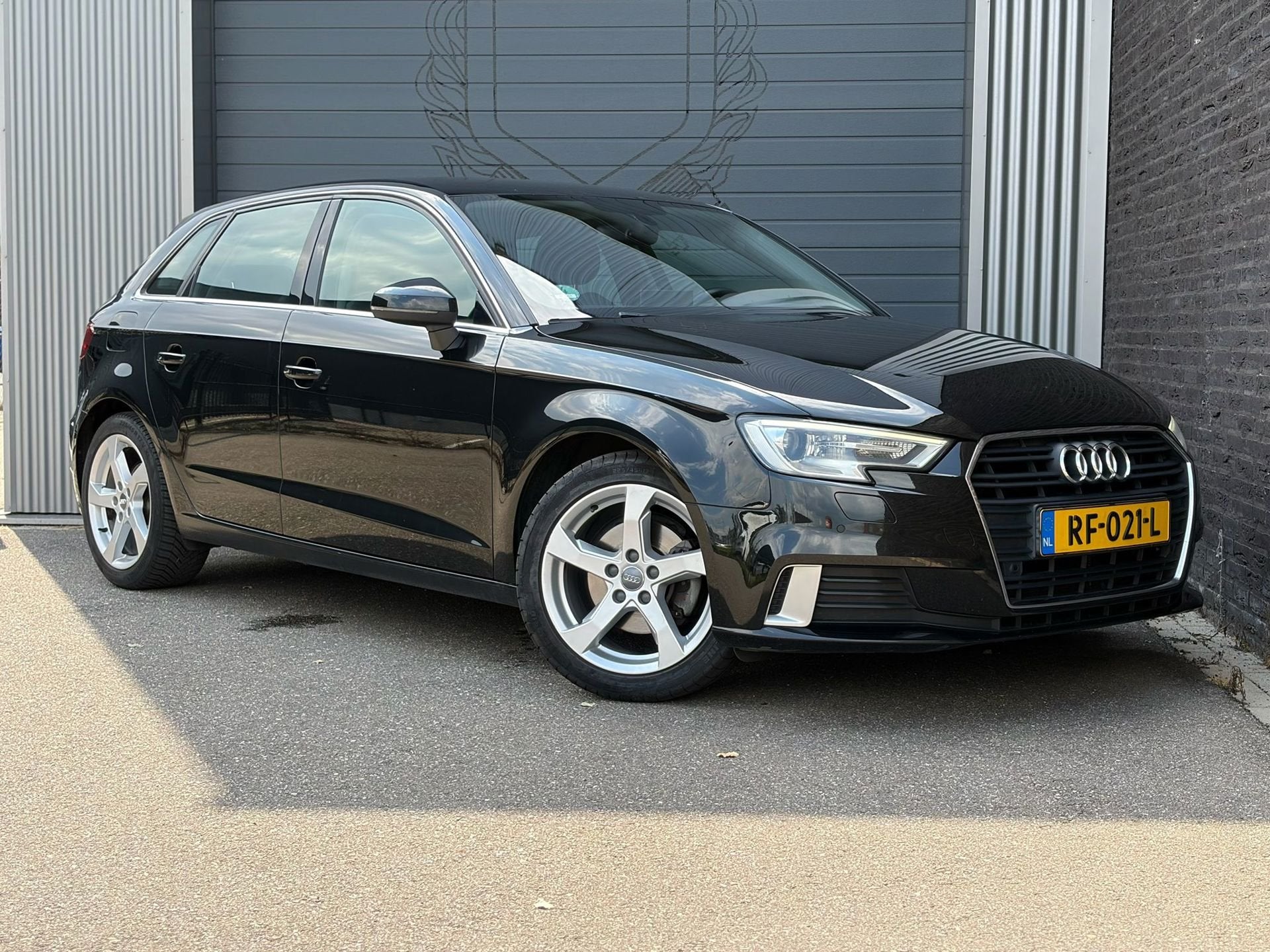 Audi A3 Sportback 1.6 TDI Design Pro Line Plus Ecc|Sensor|Cr, Voorwielaandrijving, Stof, Gebruikt, Euro 6