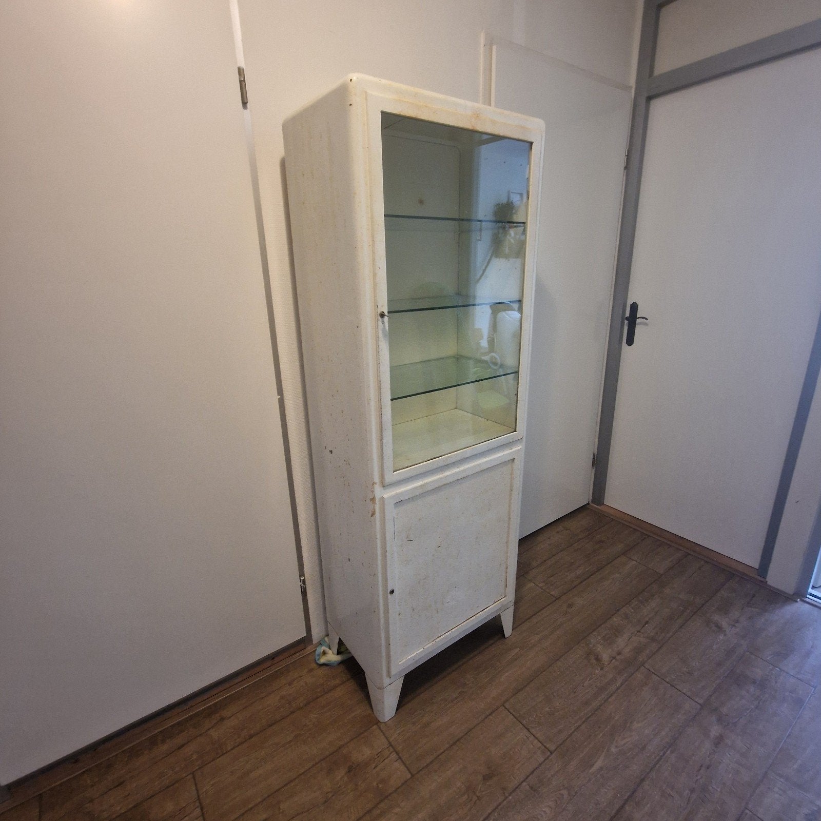 Medicijnkast/vitrinekast/apothekerskast vintage, Huis en Inrichting, Kasten | Vitrinekasten, Ophalen, 50 tot 100 cm, Vintage, jaren 50